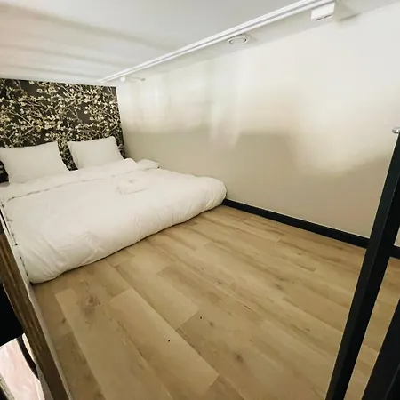 Child-friendly Coach House In