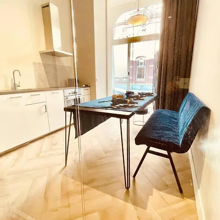 Child Favorite Coach House Apartment Tilburg