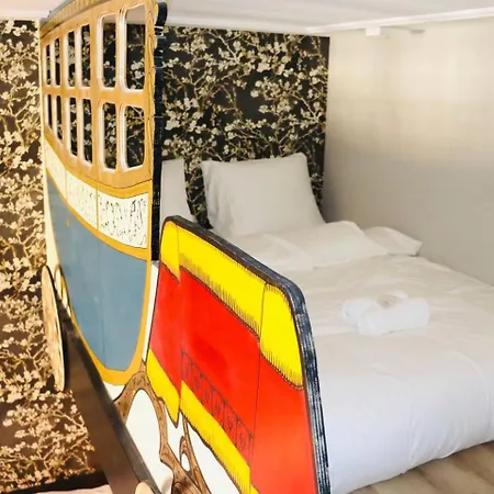 Child-friendly Coach House In Tilburg