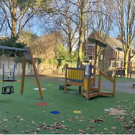 Child-friendly Coach House In